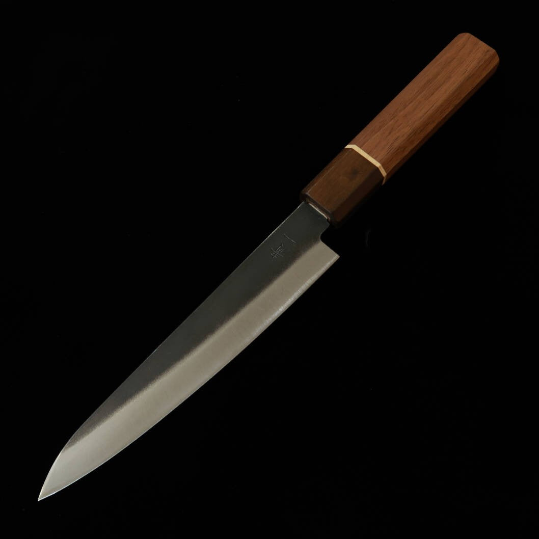 MIURA petty Kusanagi, Aogami n°1, sandwich inox, finition noire, manche SGW octogonal (150 mm)