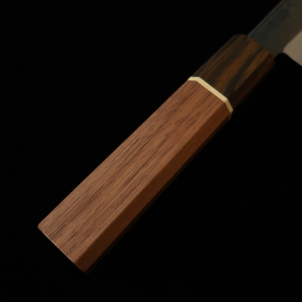 MIURA petty Kusanagi, Aogami n°1, sandwich inox, finition noire, manche SGW octogonal (150 mm)