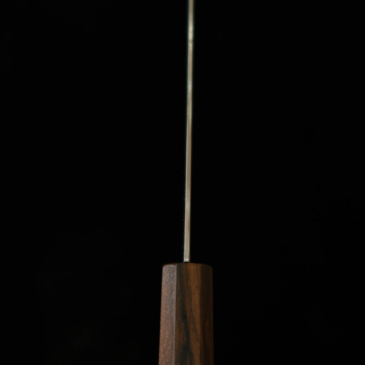 MIURA petty Kusanagi, Aogami n°1, sandwich inox, finition noire, manche SGW octogonal (150 mm)