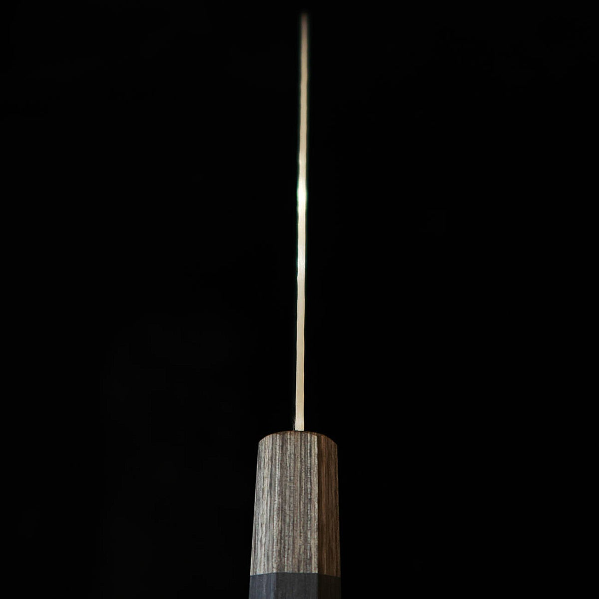 MIURA Santoku HAP40, finition martelée, manche octogonal en contreplaqué gris (165 mm)
