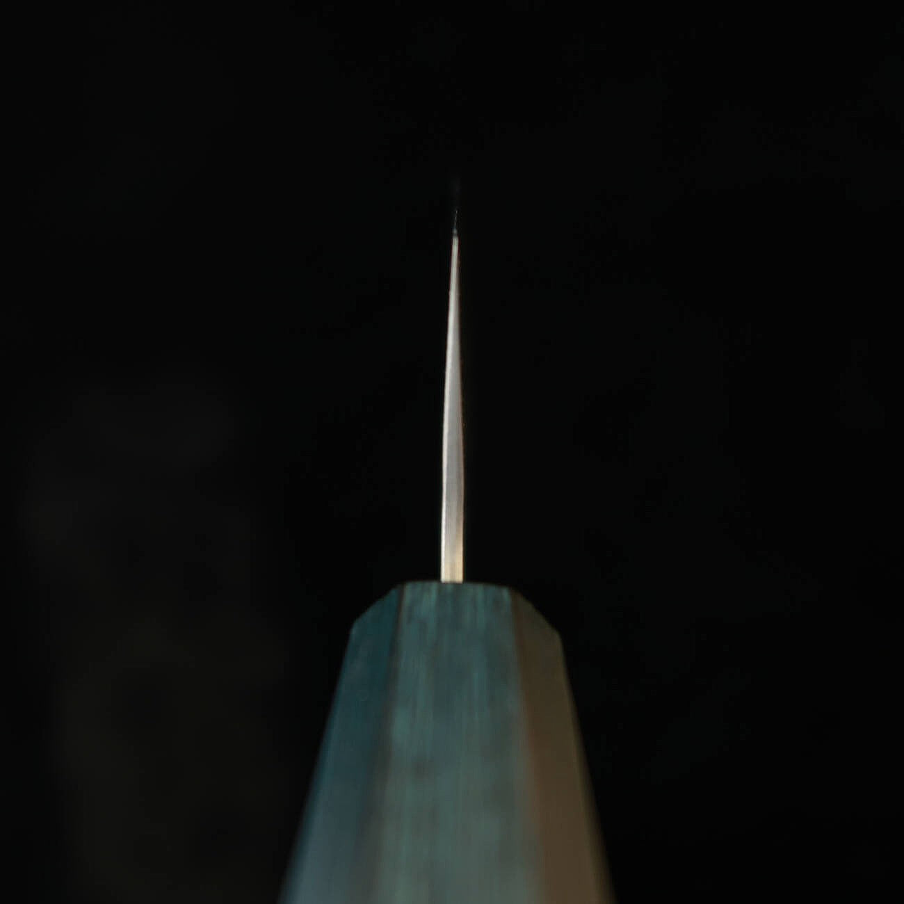 三浦MIURA 三徳 スウェーデン鋼　梨地　ダマスカス　藍八角柄（165mm）