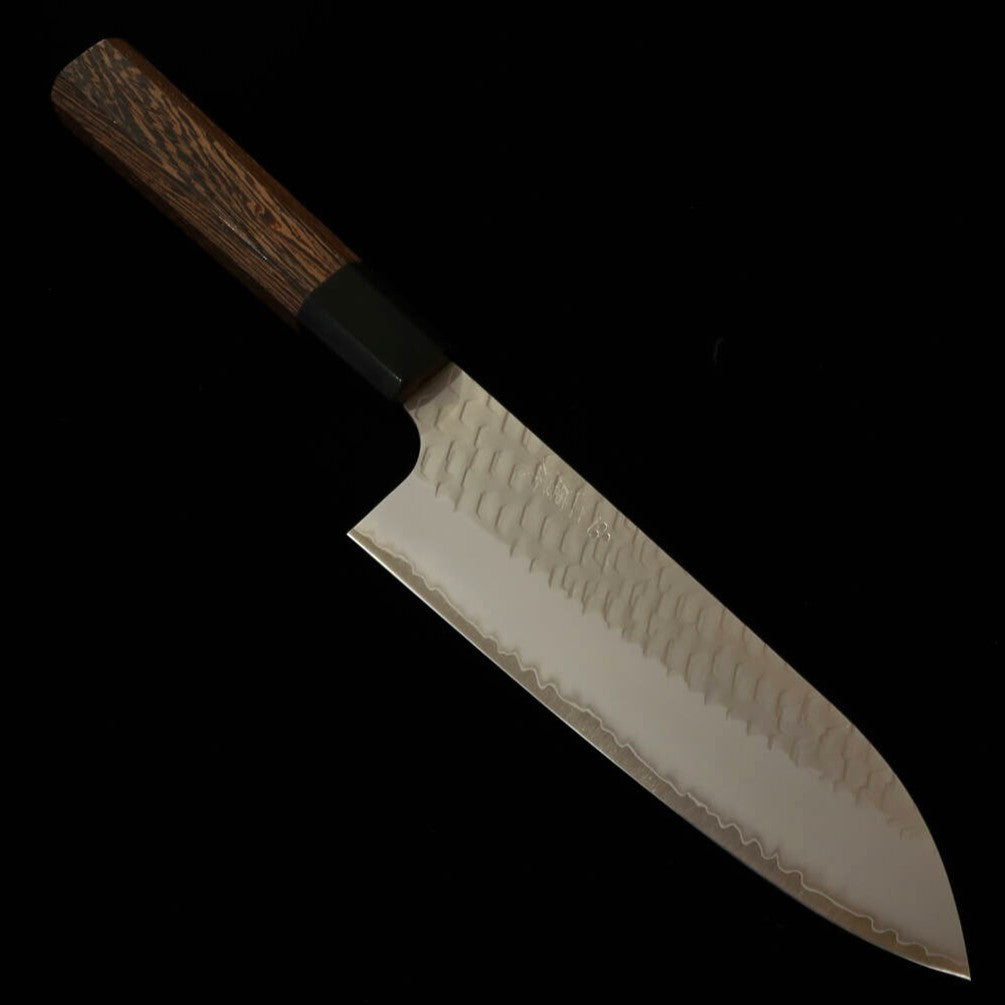 Forja de cuchillos NITOU NIGARA SG2 pulido con acabado martillado, santoku, mango octogonal de wengué (180 mm)