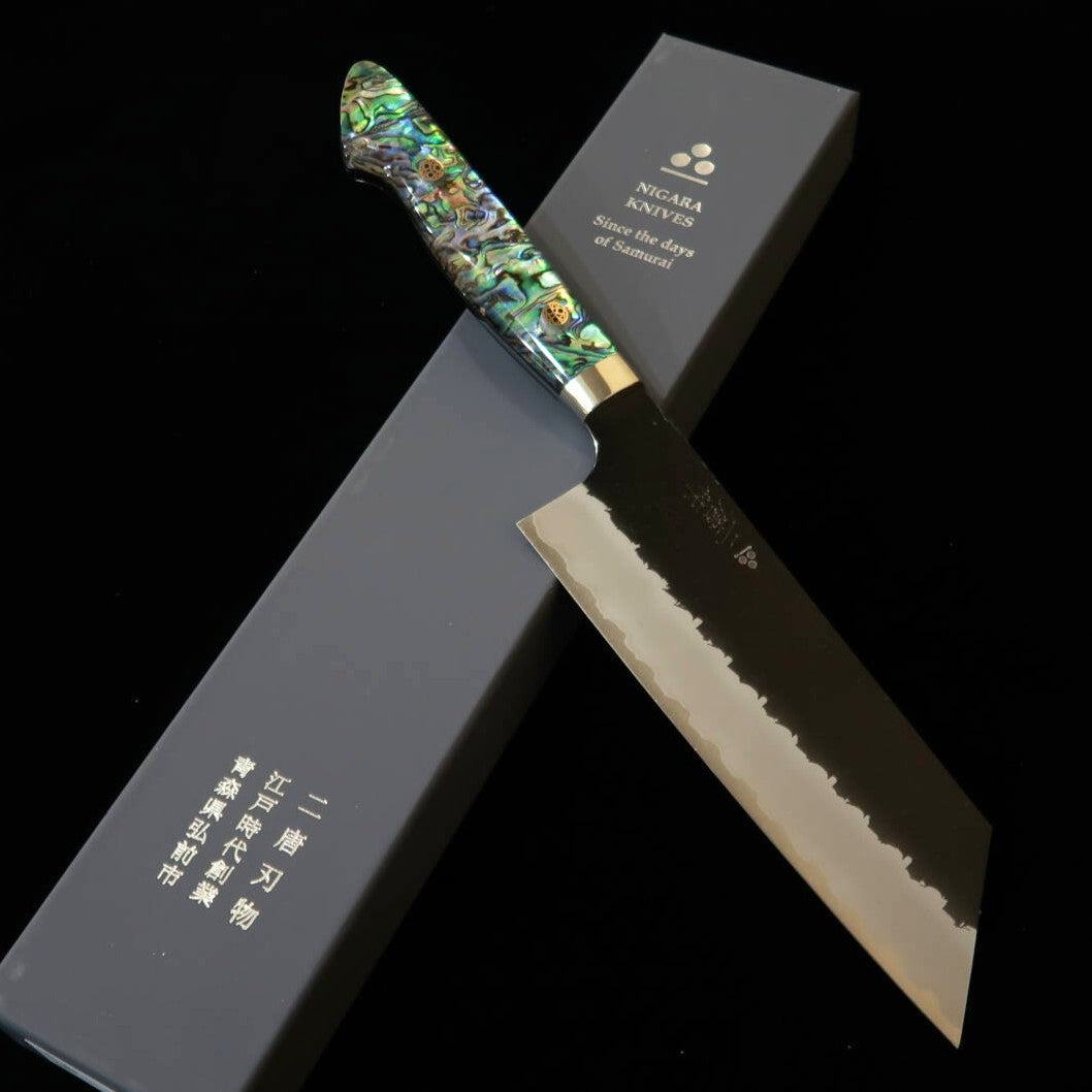 Nigara Hamono NIGARA Nakiri kiritsuke, SG2, kuro-uchi, martelado, cabo com madrepérola (180 mm)