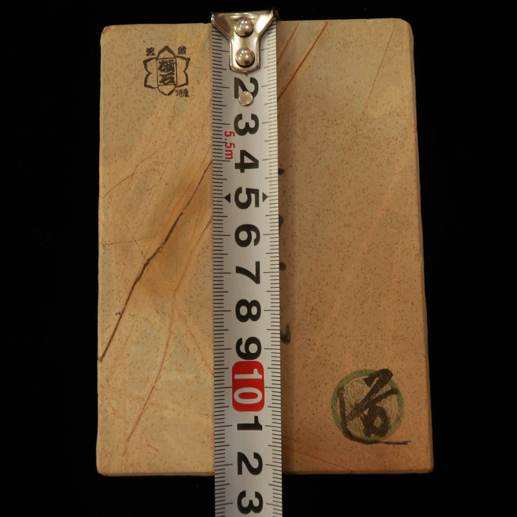 Pedra de Amolar Natural Umajimayama Tipo Couro Suba A 89×124×17mm