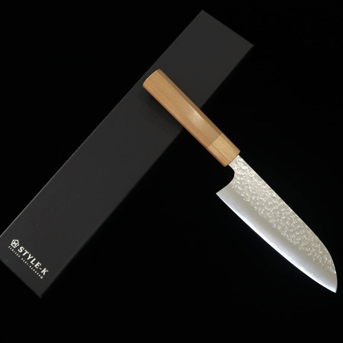 MAKOTO KUROSAKI Sakura Santoku SG2 Martillado Mango octogonal de sakura (165 mm)