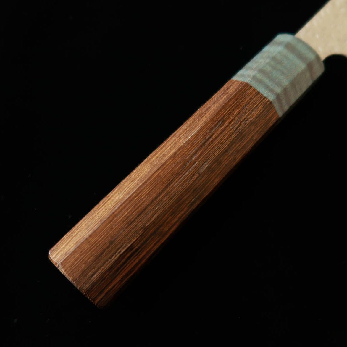 三浦MIURA 吹雪 三徳 SG2 鎚目 鉄刀木/海青柄（170mm）