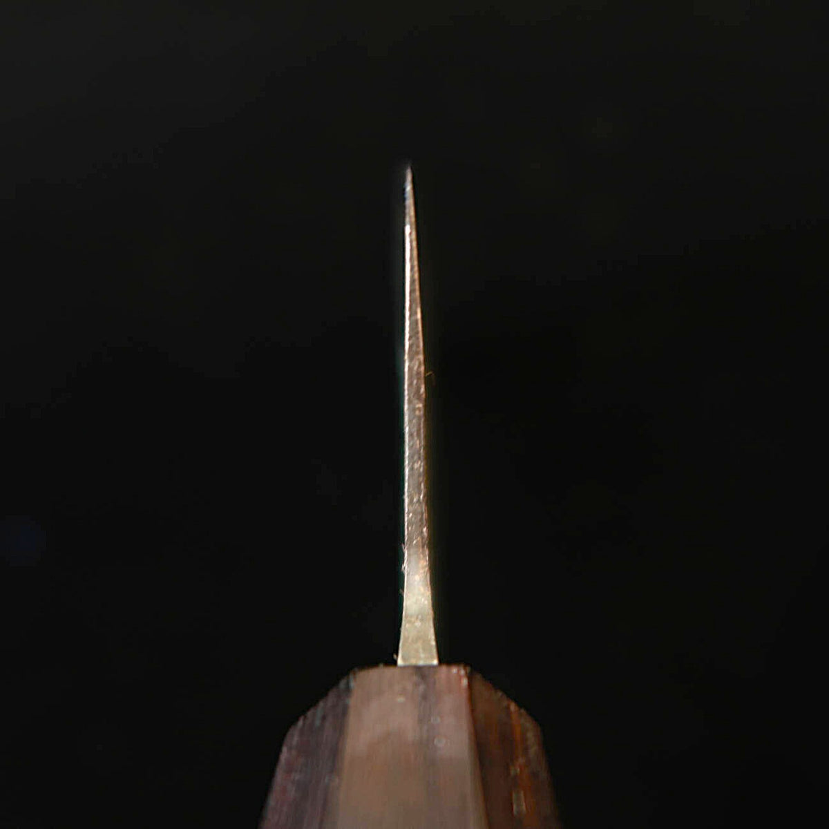 MIURA 三浦, nakiri, acero Aogami #1, acabado negro forjado, mango octogonal de nogal (165 mm)