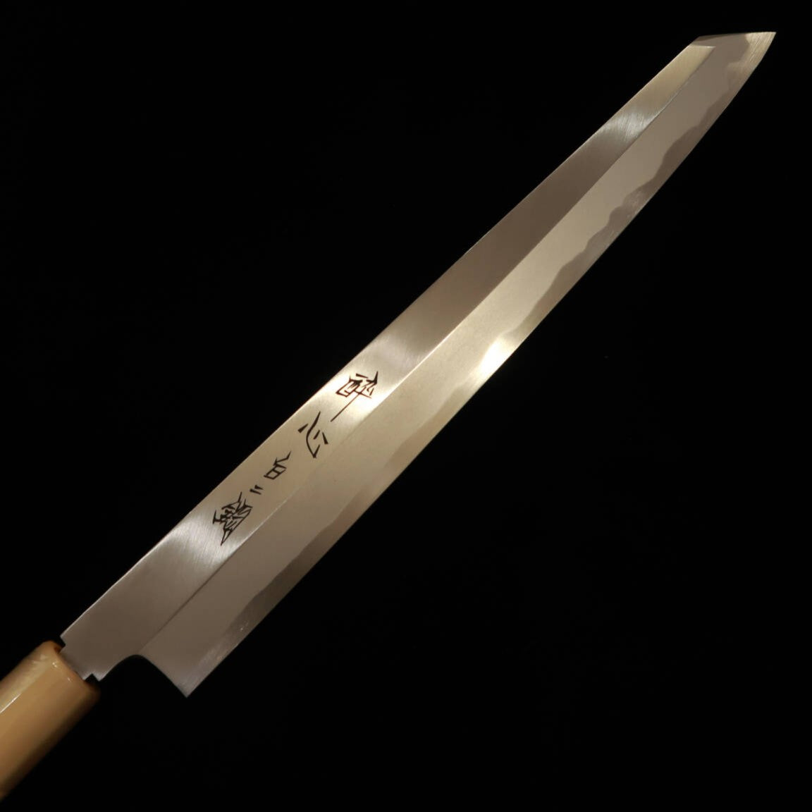 酔心 SUISIN Acier blanc n°2, Yanagiba forme Ken, manche en bois de houx et châtaignier (240-300 mm)