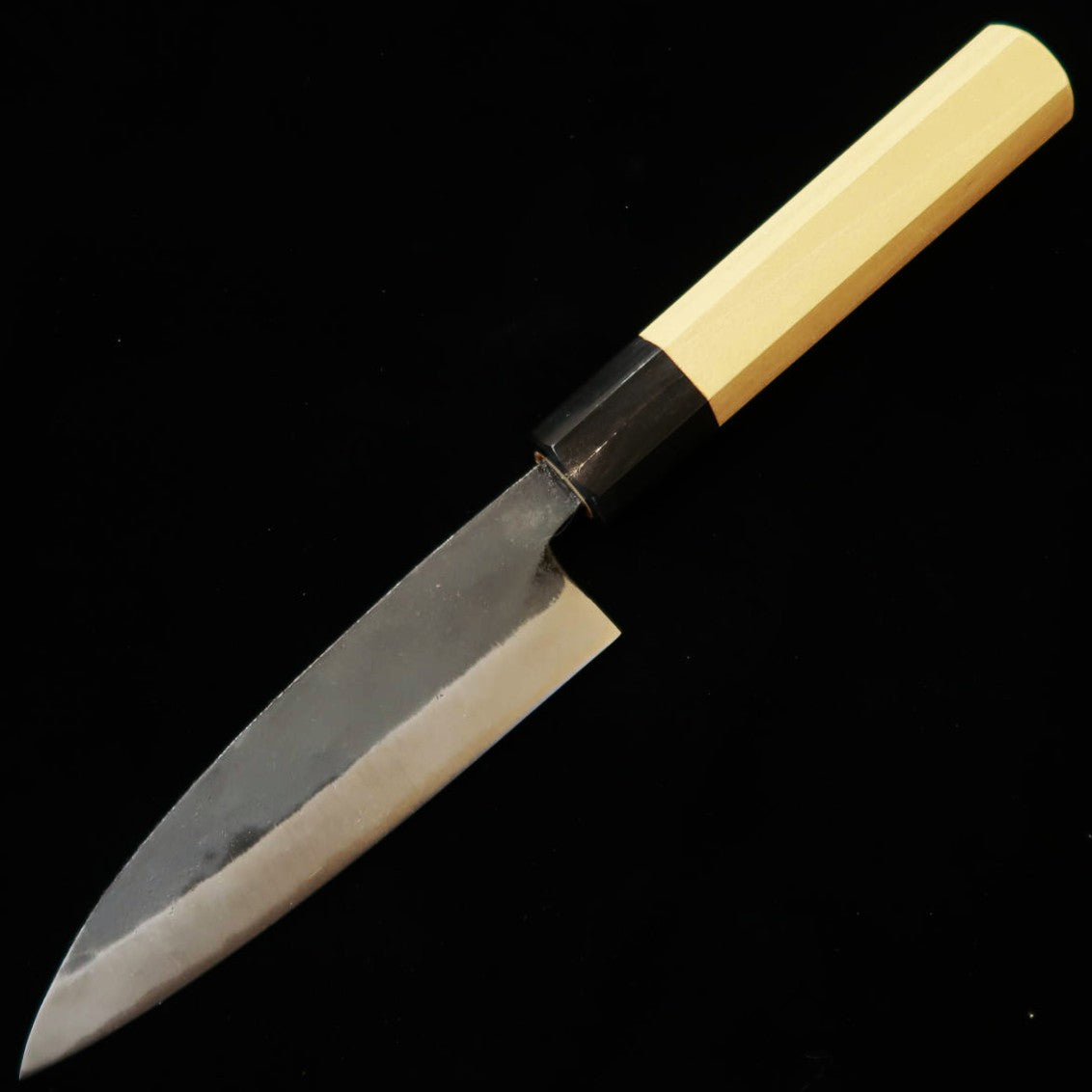 Miura MIURA Sabaki de doble filo Shirogami #2 acabado negro, mango octogonal de magnolia con virola de cuerno de búfalo (145 mm)