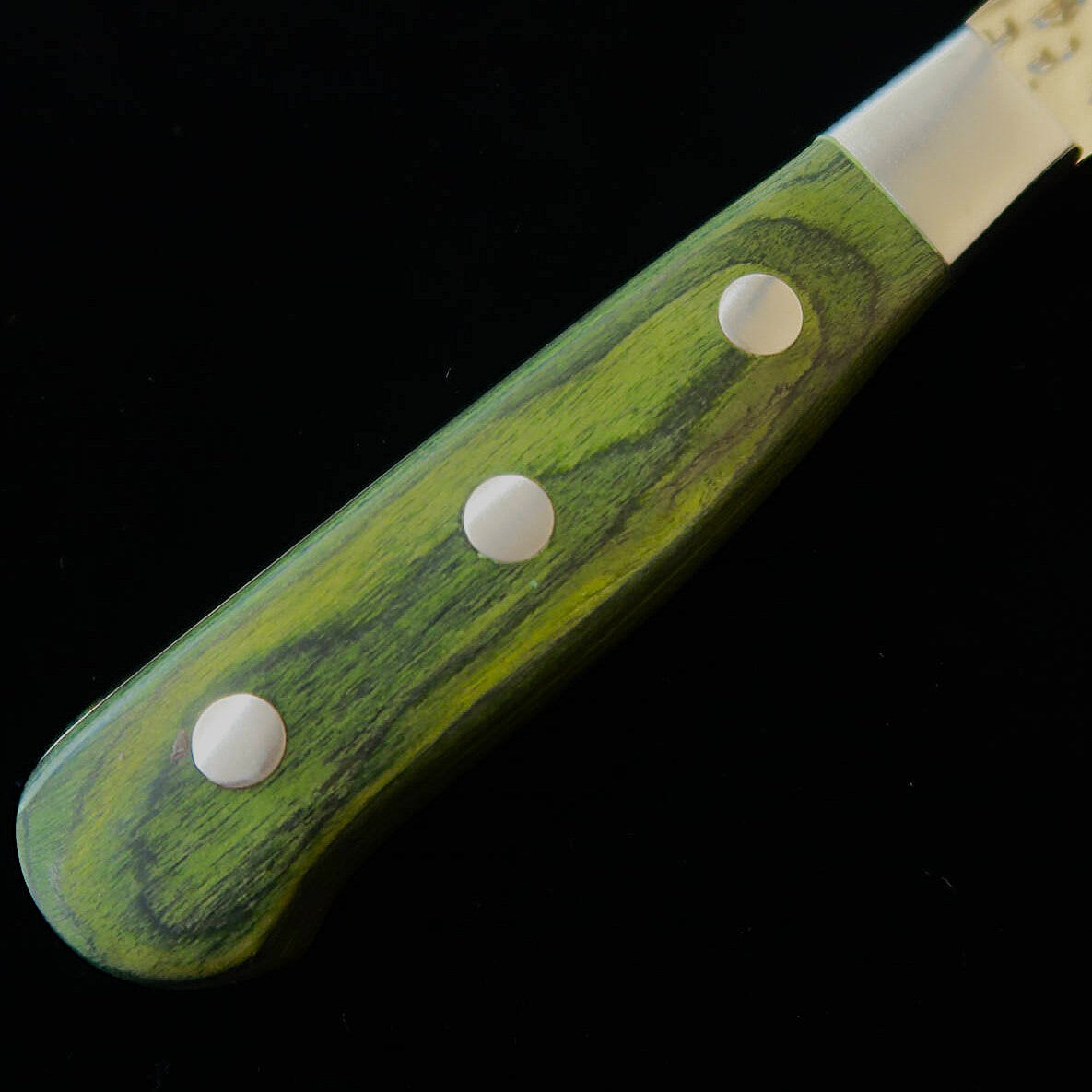 ISHIDUCHI Santoku VG10 martelado 67 camadas Damasco cabo verde (180 mm)