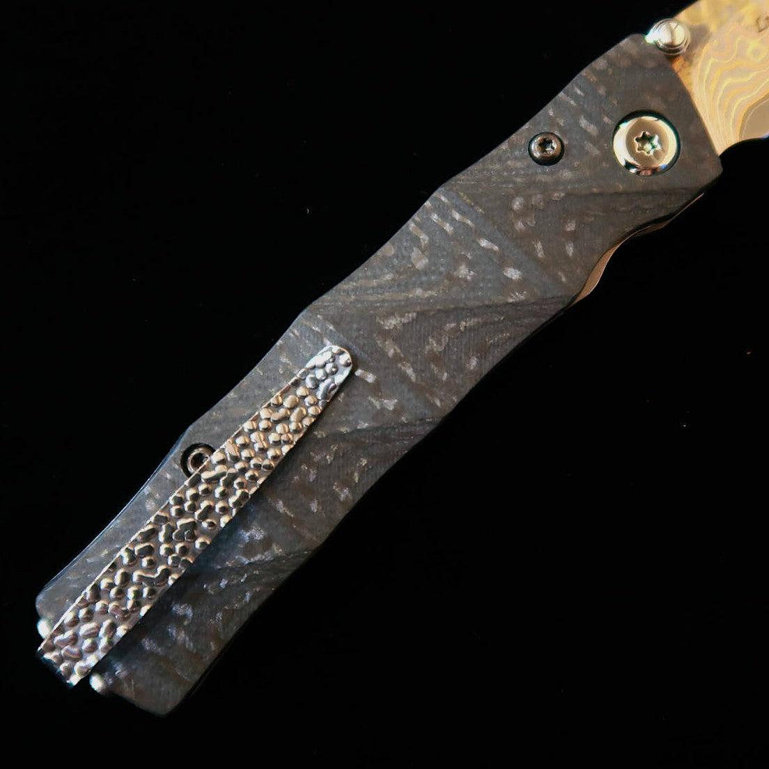 MCUSTA 25th Anniversary Limited Edition HADOU Folding Knife, VG10 33-Layer Damascus - Carbon Fiber Handle (MC-0033C FGB&G)