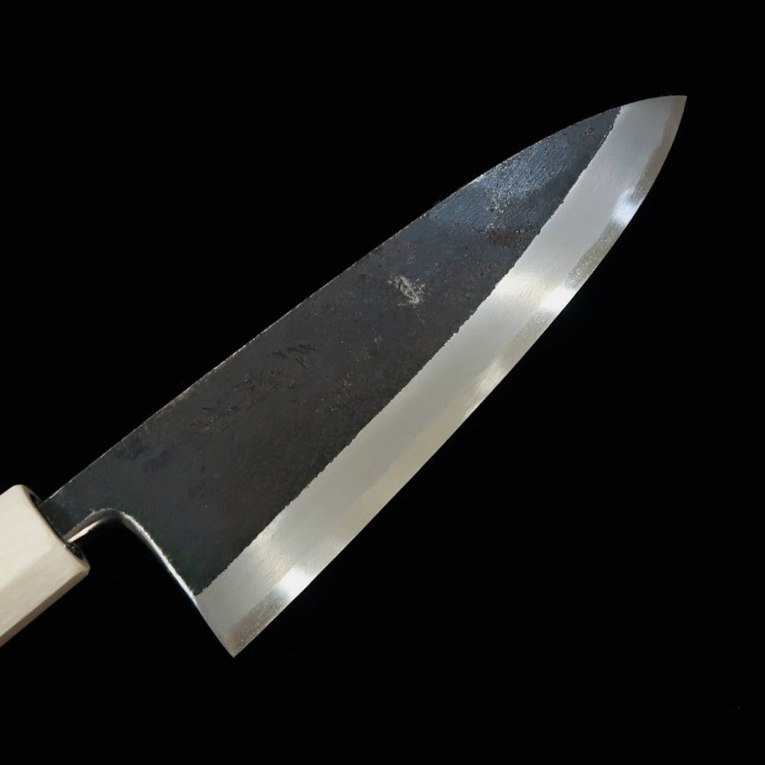 MIURA Itadaki Deba Tanaka Yoshikazu Acero Shirogami nº 2 acabado negro Mango de madera estabilizada con virola de plata (180 mm)