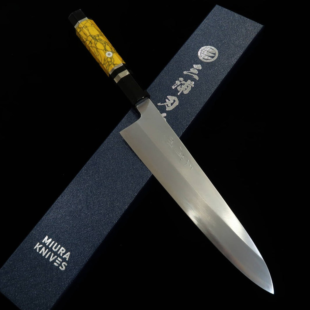 Miura Obidama Gyuto à simple biseau Gin-san n°3 finition bois manche custom jaune (240 mm)