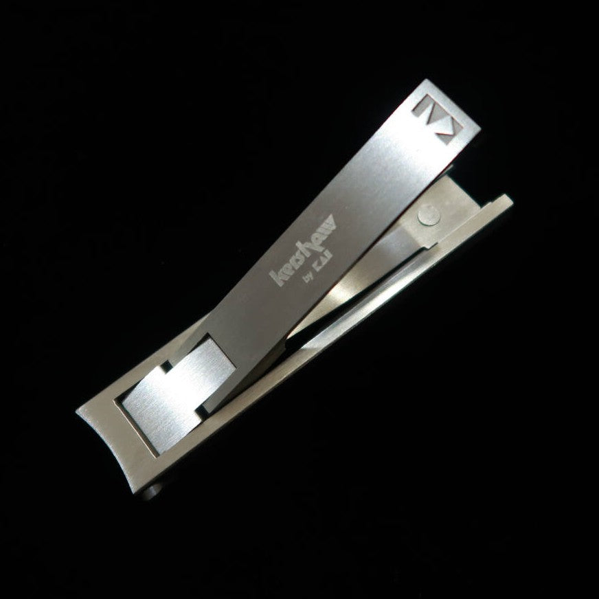 Kershaw Cortauñas tipo hoja con funda de cuero PQ-1002