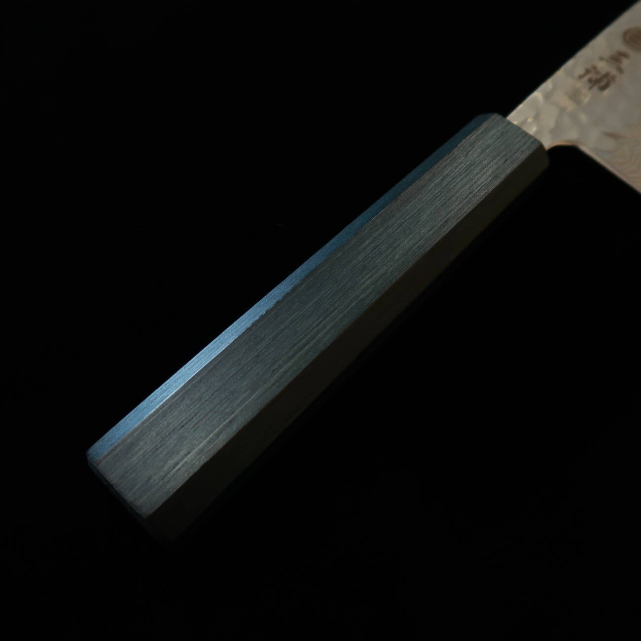 三浦 MIURA 三徳 銀紙三号 白ダマスカス 鎚目 燦藍柄 (165mm)