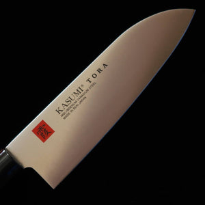 SUMIKAMA TORA Kasumi Santoku acero molibdeno mango de magnolia pintado de negro Nº 36841 (165 mm)