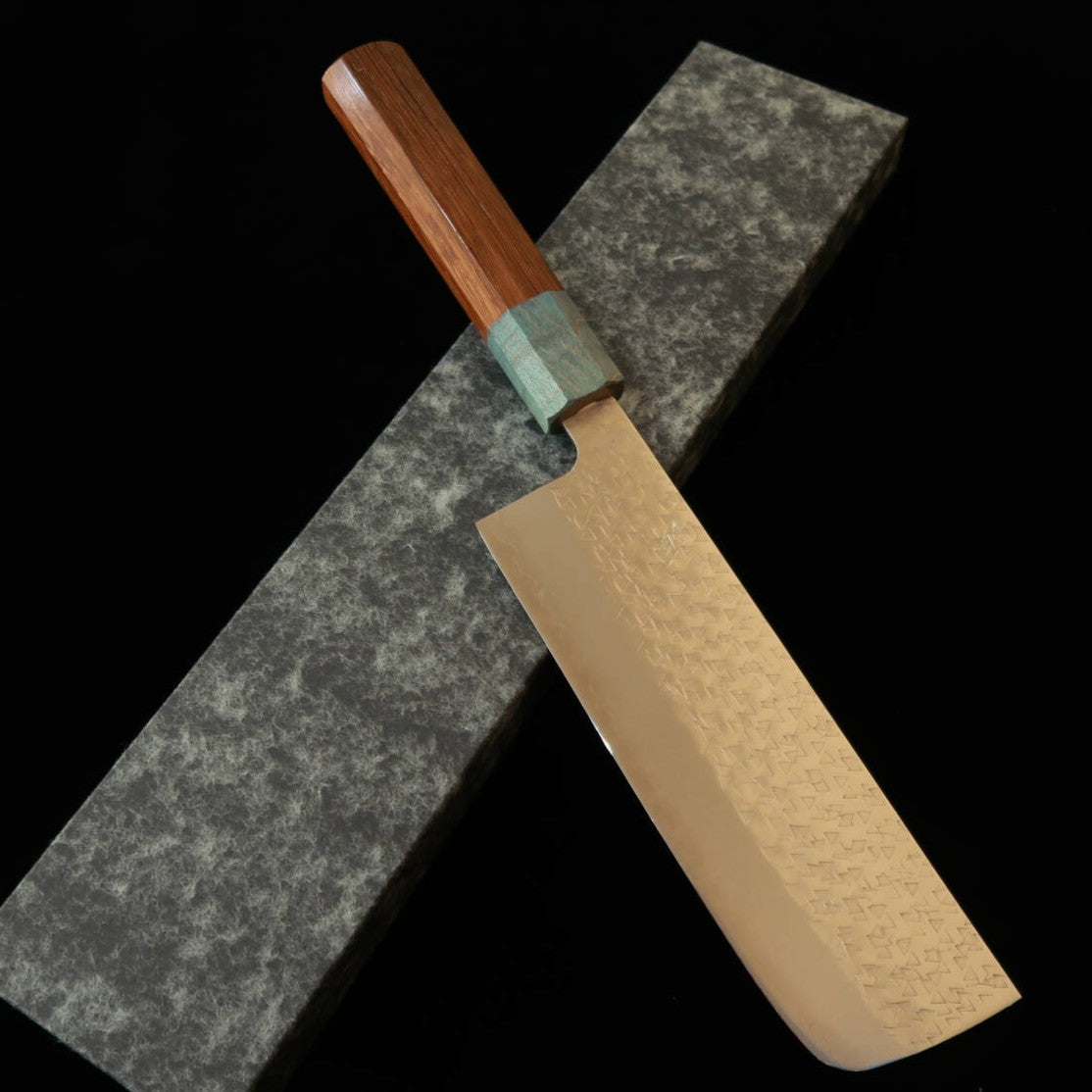 三浦MIURA 吹雪 菜切 SG2 鎚目 鉄刀木/海青柄（165mm）