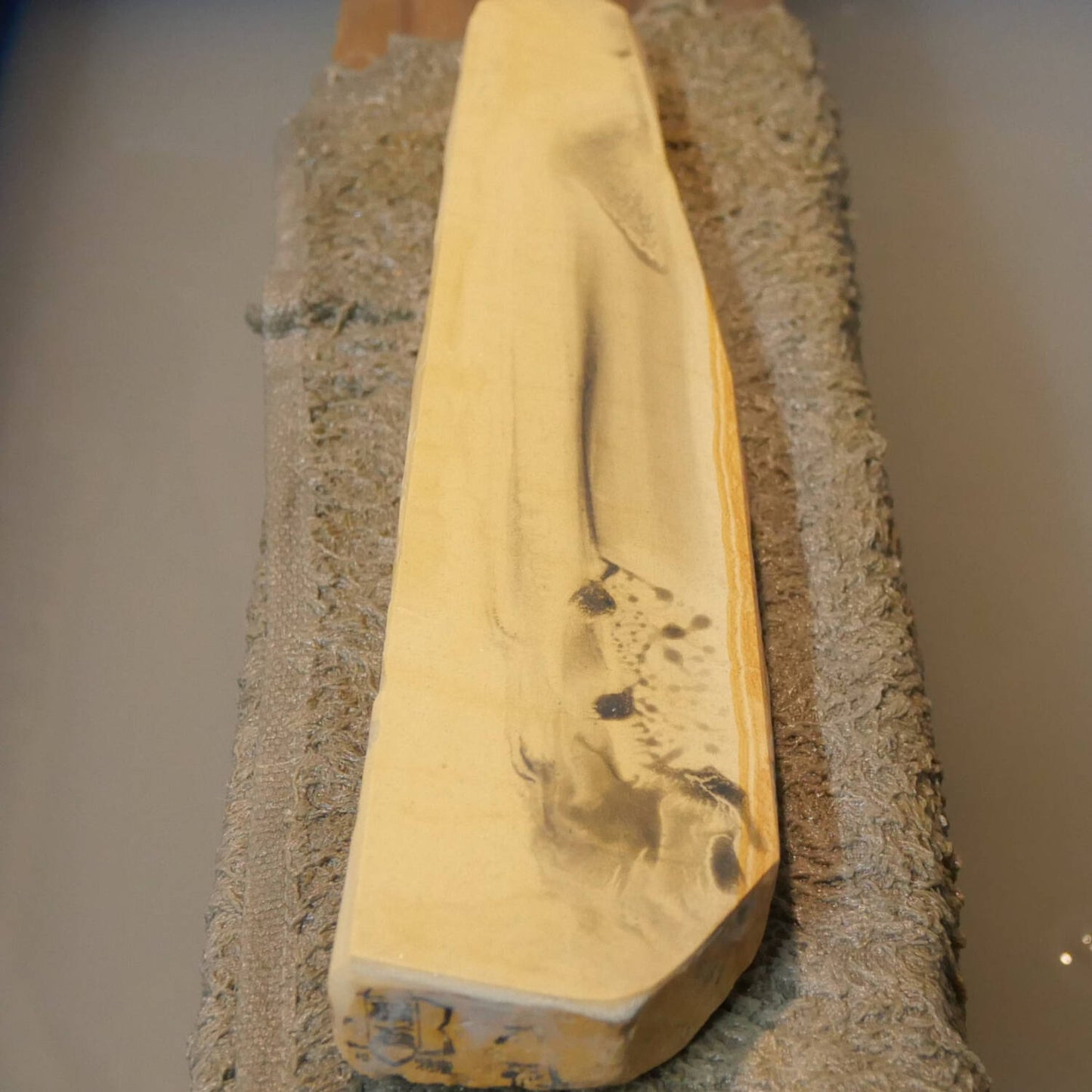 Pierre à aiguiser naturelle Mikawa forme Sun 46×205×23 mm