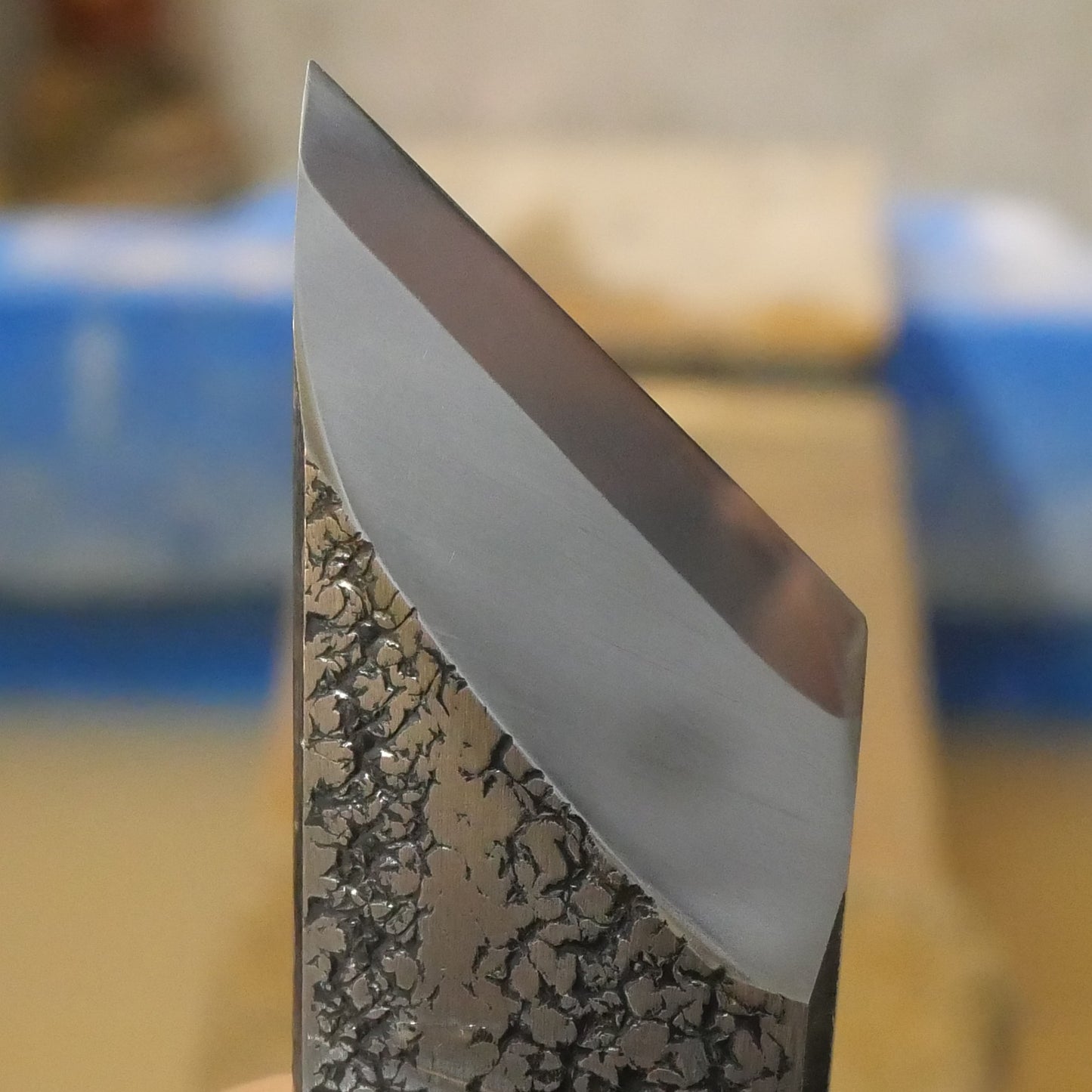 天然砥石　中山　畑中時代　コッパ　手切り（90×130×24mm）