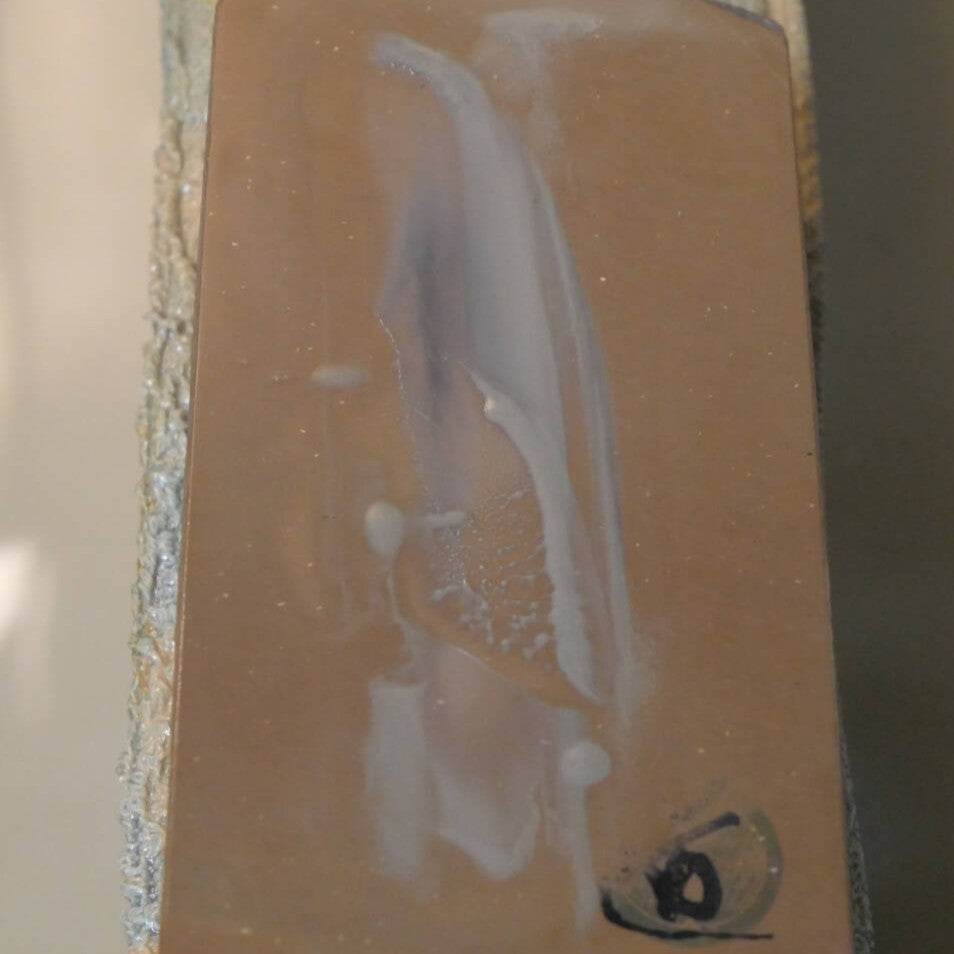 天然砥石　日照山 合砥 赤茶 レザー型　68×145×37mm