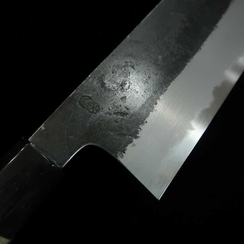 Sakai Kikumori Kikuzuki Kuro Nakiri Shirogami Nº 2 acabamento kurouchi cabo octogonal em magnólia e chifre de búfalo (180mm)