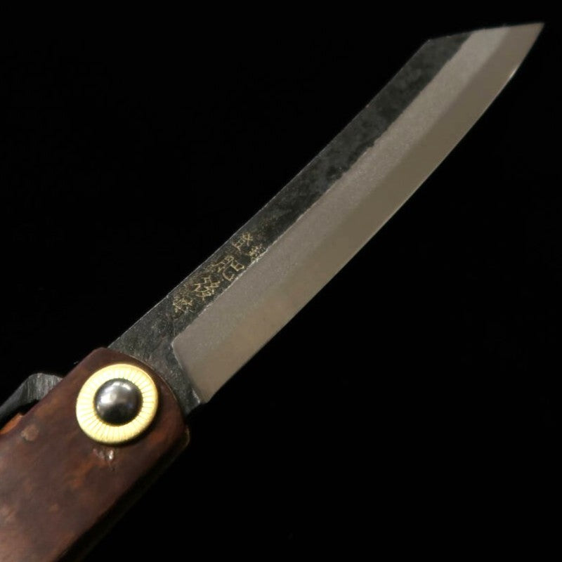 HIGONOKAMI par Nagao Kanekoma, acier Ao, finition noire, manche en bouleau travaillé (72 mm)