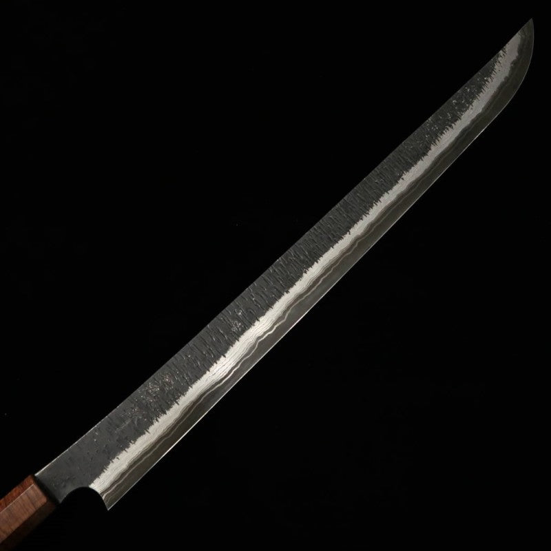 NIGARA Nitō Hamono Forging  Sujihiki de punta redondeada kuro-uchi martillado damasco mango octogonal de ébano (450 mm)