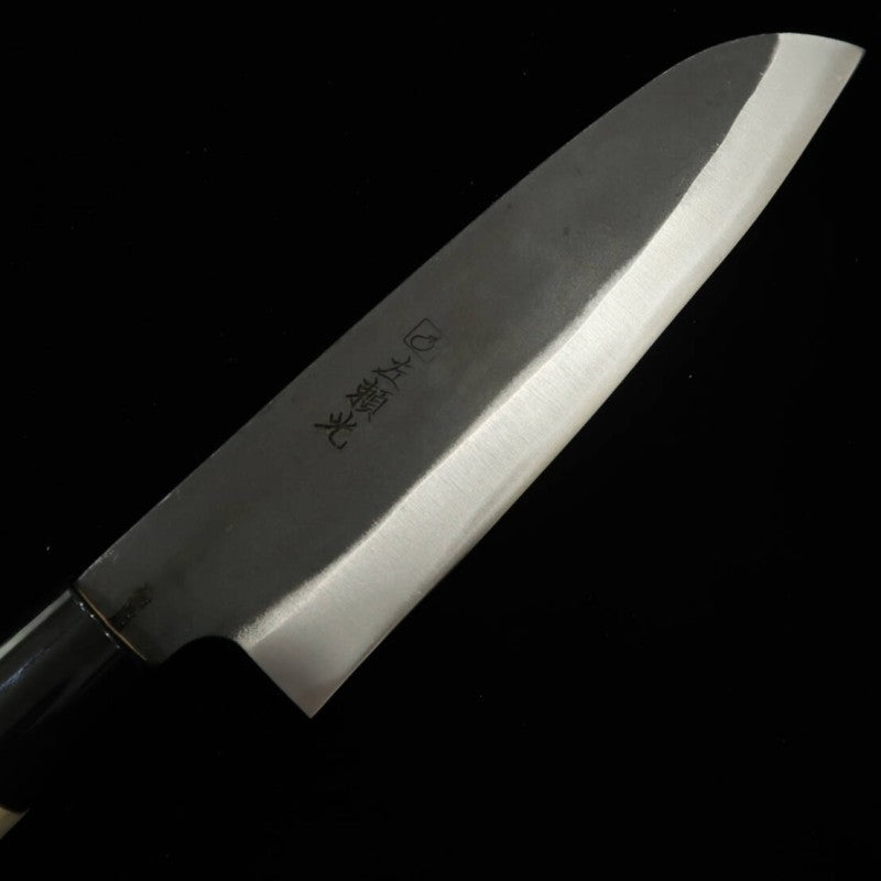Hidari Yorimitsu HIDARI YORIMITSU Santoku acier SK, finition noire, manche en bois de magnolia (165 mm)