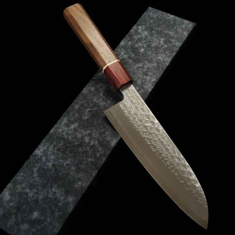Miura MIURA Santoku Fubuki SG2, acabado martillado, mango de nogal (170 mm)