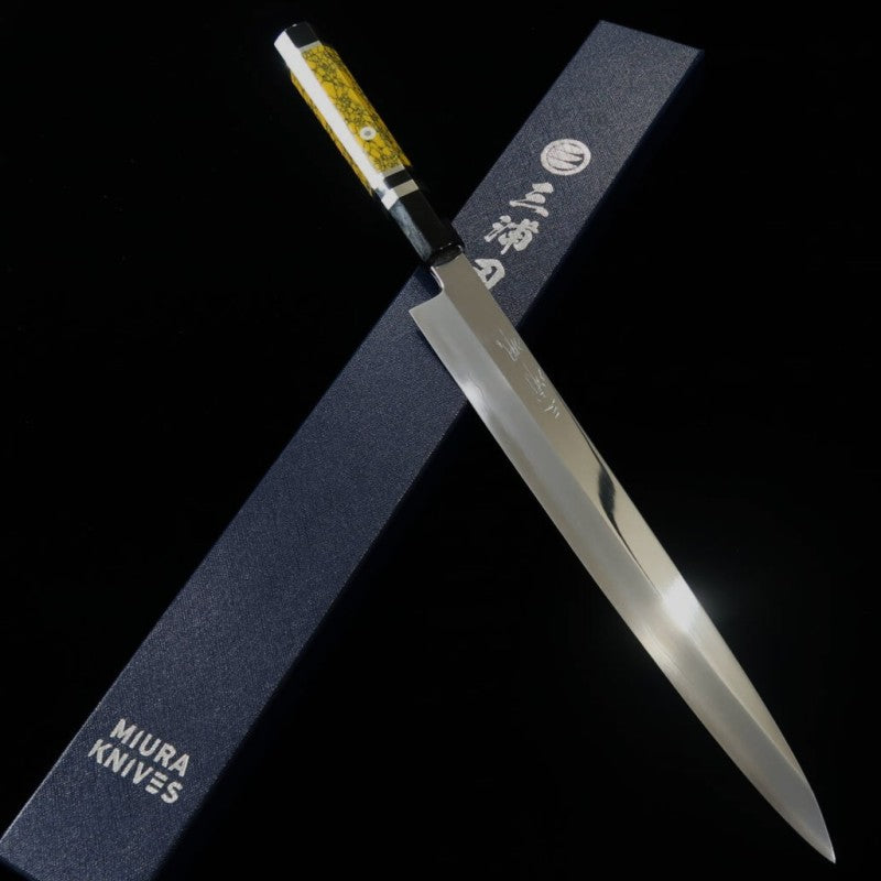 MIURA Obidama, Yanagiba, VG10, Finition miroir, Manche jaune (300 mm)