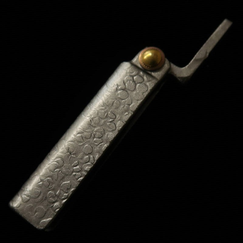 冨田作 肥後小刀 極軟鉄鍛造 鎚目乱刀 ナイフ型 小サイズ 桐箱入り (42mm)
